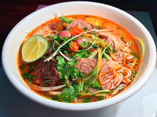 Bún Bò Tái